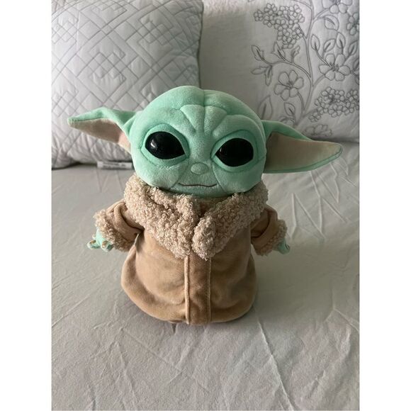 Star Wars Baby Yoda Mandalorian Child 8” by Mattel - Picture 1 of 7